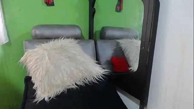 Alexandrasaenz online show from January 23, 2025, 8:35 pm