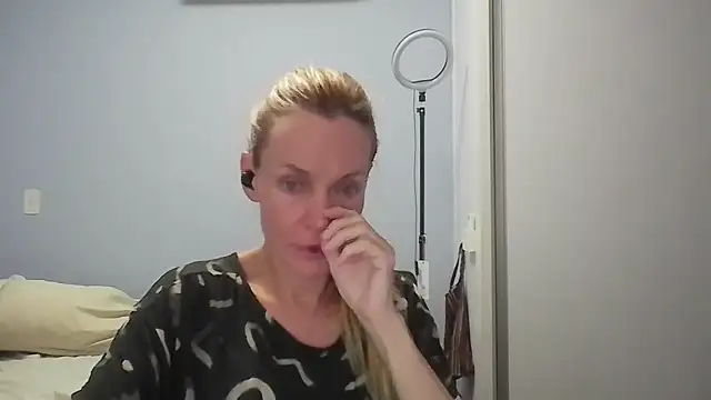 Annylove1 online show from March 30, 2026, 12:22 am