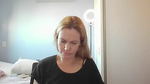 Annylove1 online show from April 15, 2026, 10:55 am