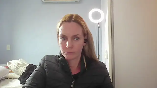 Annylove1 online show from May 22, 2026, 4:34 pm