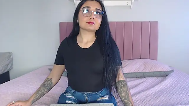 Danii vg1 online show from May 22, 2026, 12:22 pm