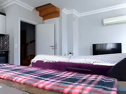 ALPHANDRE online show from March 22, 2026, 6:28 am