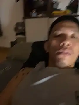 Snapshot of xlovercum chatting on February 10, 2026, 6:01 pm xlovercum online show from February 10, 2026, 6:01 pm