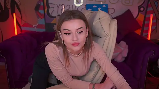 Snapshot of Lili_Danger chatting on February 7, 2025, 9:48 pm Lili Danger online show from February 7, 2025, 9:48 pm