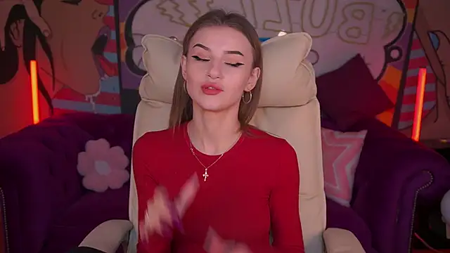 Snapshot of Lili_Danger chatting on February 8, 2025, 9:15 pm Lili Danger online show from February 8, 2025, 9:15 pm
