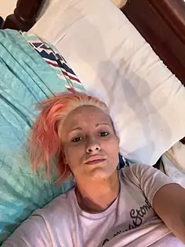 Jessiejames32 online show from October 30, 2025, 12:45 am