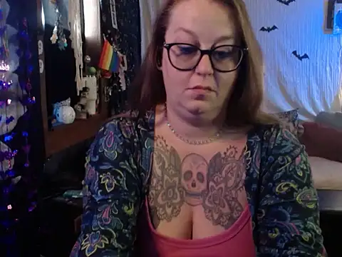 edgexchaos online show from October 28, 2025, 1:14 pm