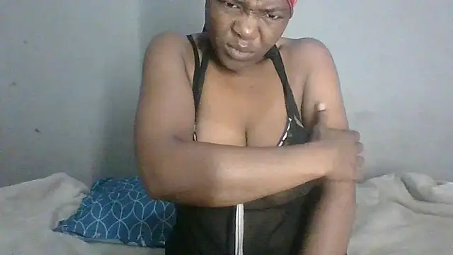 BeejayLoverxx online show from February 16, 2025, 5:04 am