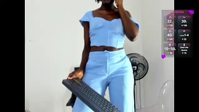 Snapshot of AlmaSean chatting on January 13, 2025, 7:21 pm AlmaSean online show from January 13, 2025, 7:21 pm