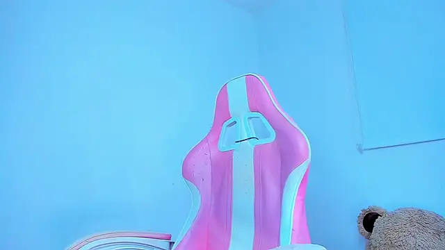 Ariana f online show from April 8, 2026, 11:05 pm