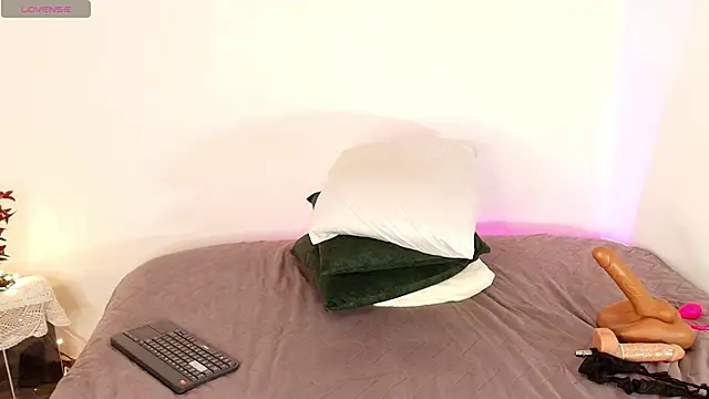 kattyytaylor online show from March 27, 2026, 8:26 am