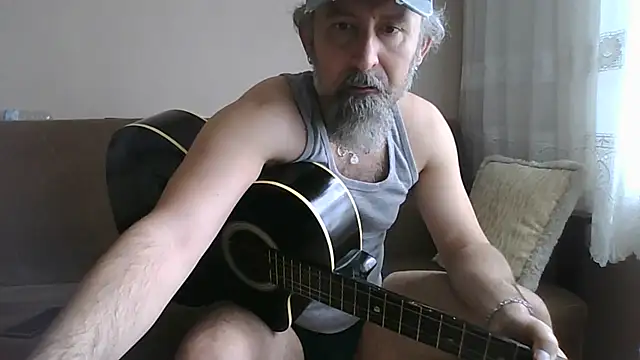 Snapshot of BuckWessle chatting on May 26, 2026, 10:11 am BuckWessle online show from May 26, 2026, 10:11 am