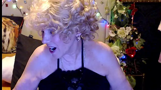 HappyWomanOn online show from February 3, 2026, 9:47 am