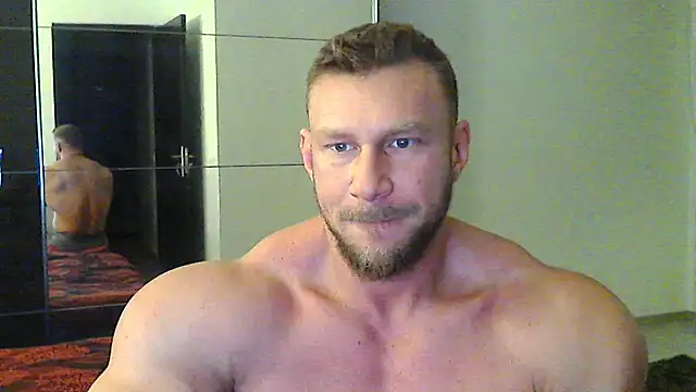 muscularkevin online show from December 14, 2024, 4:56 am