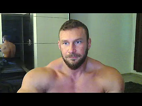 muscularkevin online show from September 29, 2025, 1:27 pm