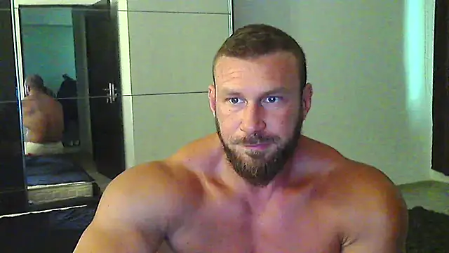 muscularkevin online show from June 27, 2026, 1:17 pm