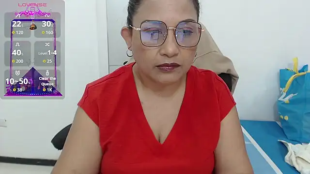 Snapshot of Katha_Marck chatting on October 6, 2025, 12:35 pm Katha Marck online show from October 6, 2025, 12:35 pm