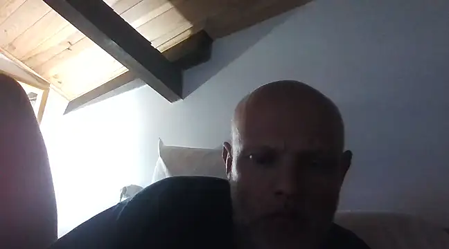 Snapshot of davigochi77bcn chatting on March 19, 2025, 10:31 pm davigochi77bcn online show from March 19, 2025, 10:31 pm