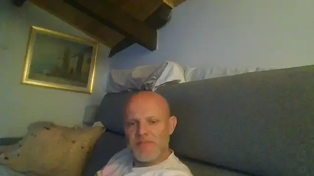 Snapshot of davigochi77bcn chatting on November 14, 2025, 9:57 pm davigochi77bcn online show from November 14, 2025, 9:57 pm