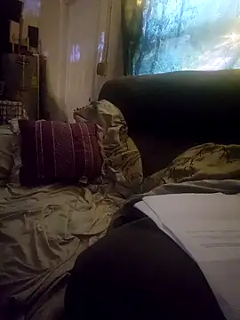 Hotredheadandtoungelasher online show from January 2, 2025, 9:50 pm