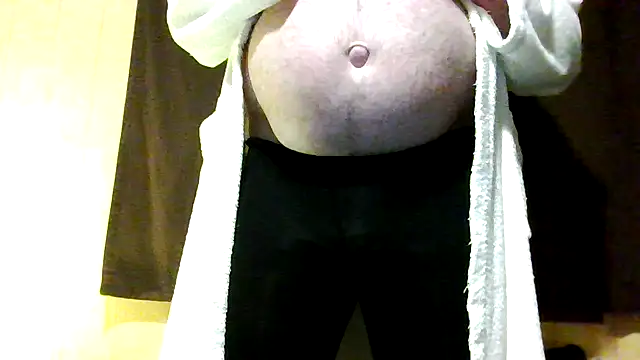 Snapshot of Krissttof chatting on February 1, 2026, 9:57 pm Krissttof online show from February 1, 2026, 9:57 pm