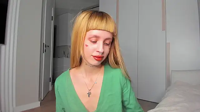 FlowerOfSin2001 online show from April 13, 2026, 1:27 pm