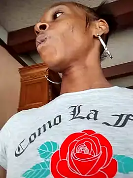 Jasmine FullsShine online show from September 19, 2025, 7:03 pm