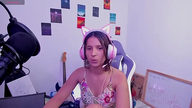 Cositarica  online show from February 3, 2026, 3:06 pm