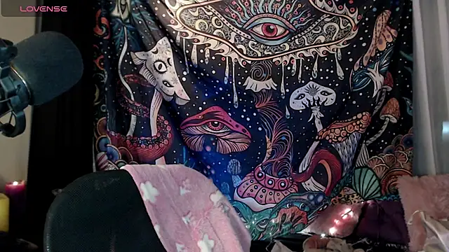 Hannah-Valhalla online show from October 31, 2025, 2:12 am