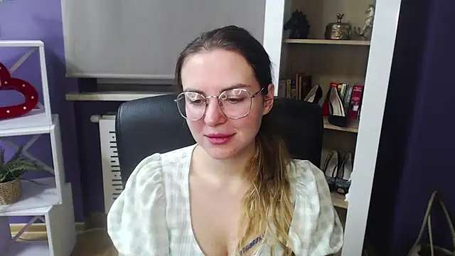 Zoey Erotic online show from January 18, 2025, 5:31 am