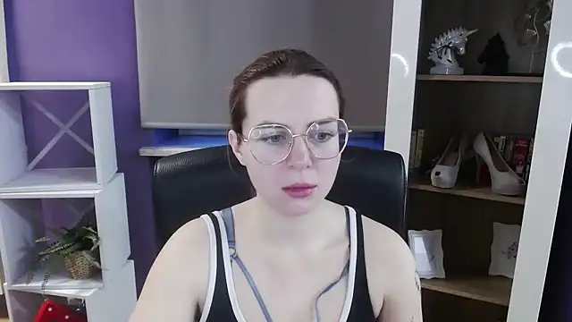 Zoey Erotic online show from April 1, 2026, 4:35 am