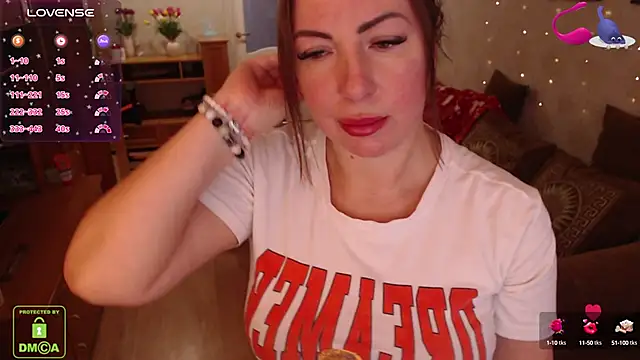 Snapshot of LauraClarck chatting on January 23, 2025, 9:18 am LauraClarck online show from January 23, 2025, 9:18 am