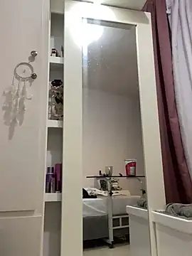 Kataliina online show from February 18, 2025, 2:49 am