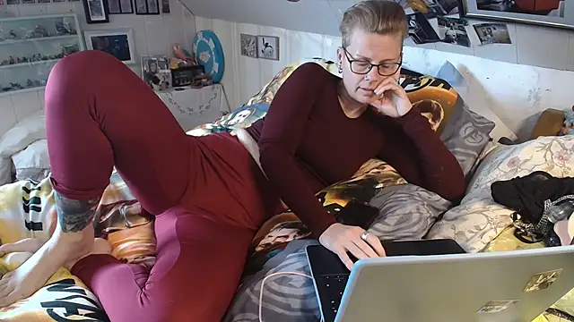 MaryG online show from March 17, 2026, 9:12 am