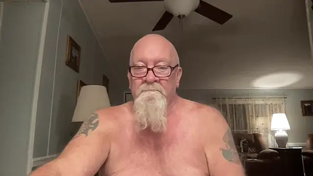 Snapshot of kcbace61760 chatting on October 14, 2025, 12:44 am kcbace61760 online show from October 14, 2025, 12:44 am