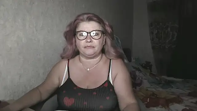Snapshot of Diana_49 chatting on July 2, 2026, 8:09 am Diana 49 online show from July 2, 2026, 8:09 am