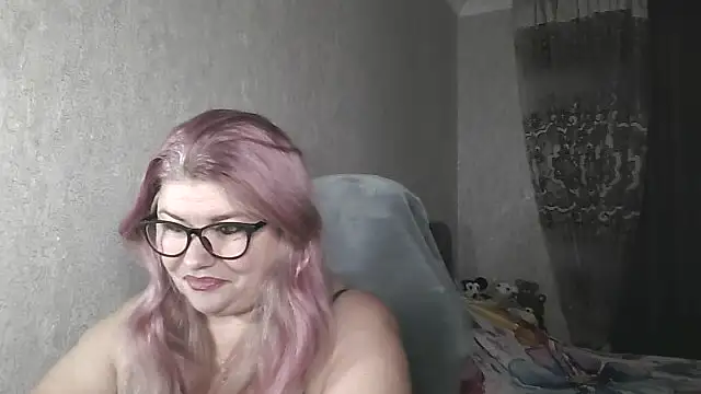 Snapshot of Diana_49 chatting on July 11, 2026, 8:28 am Diana 49 online show from July 11, 2026, 8:28 am