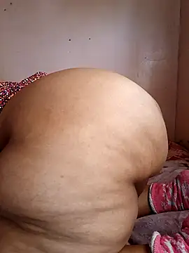 iamSunflower900 online show from April 19, 2026, 10:03 am