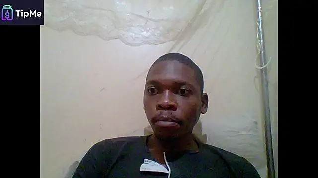 Snapshot of EarthyBull chatting on December 3, 2024, 3:22 pm EarthyBull online show from December 3, 2024, 3:22 pm