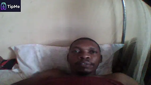 Snapshot of EarthyBull chatting on December 10, 2024, 1:22 pm EarthyBull online show from December 10, 2024, 1:22 pm