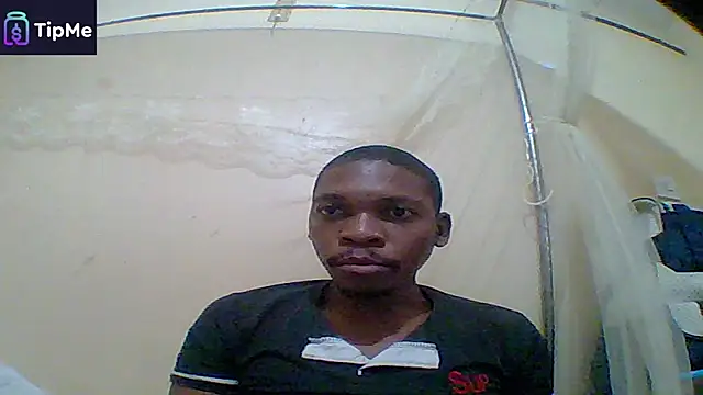 Snapshot of EarthyBull chatting on December 11, 2024, 3:15 pm EarthyBull online show from December 11, 2024, 3:15 pm