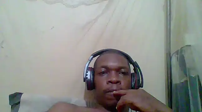 Snapshot of EarthyBull chatting on February 23, 2025, 3:51 pm EarthyBull online show from February 23, 2025, 3:51 pm