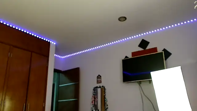 3littleschoolteens online show from October 30, 2025, 7:58 pm