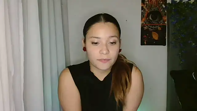 3littleschoolteens online show from December 3, 2025, 5:59 am