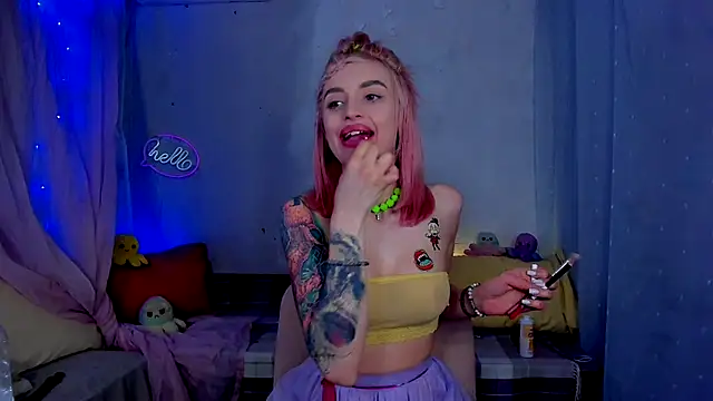 Snapshot of LickLizzy chatting on March 22, 2025, 5:06 am LickLizzy online show from March 22, 2025, 5:06 am