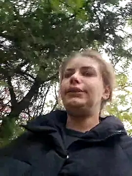 Keli Jessi online show from October 24, 2025, 1:29 pm