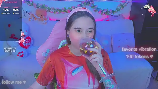 Lolisuccub online show from September 23, 2025, 4:32 pm