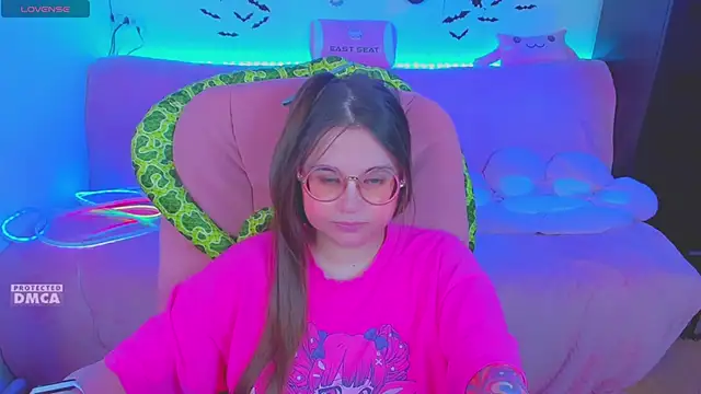Lolisuccub online show from June 2, 2026, 5:04 pm
