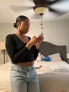 CandyLuxxxx online show from February 11, 2025, 9:03 pm