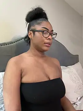 CandyLuxxxx online show from March 6, 2025, 10:36 pm